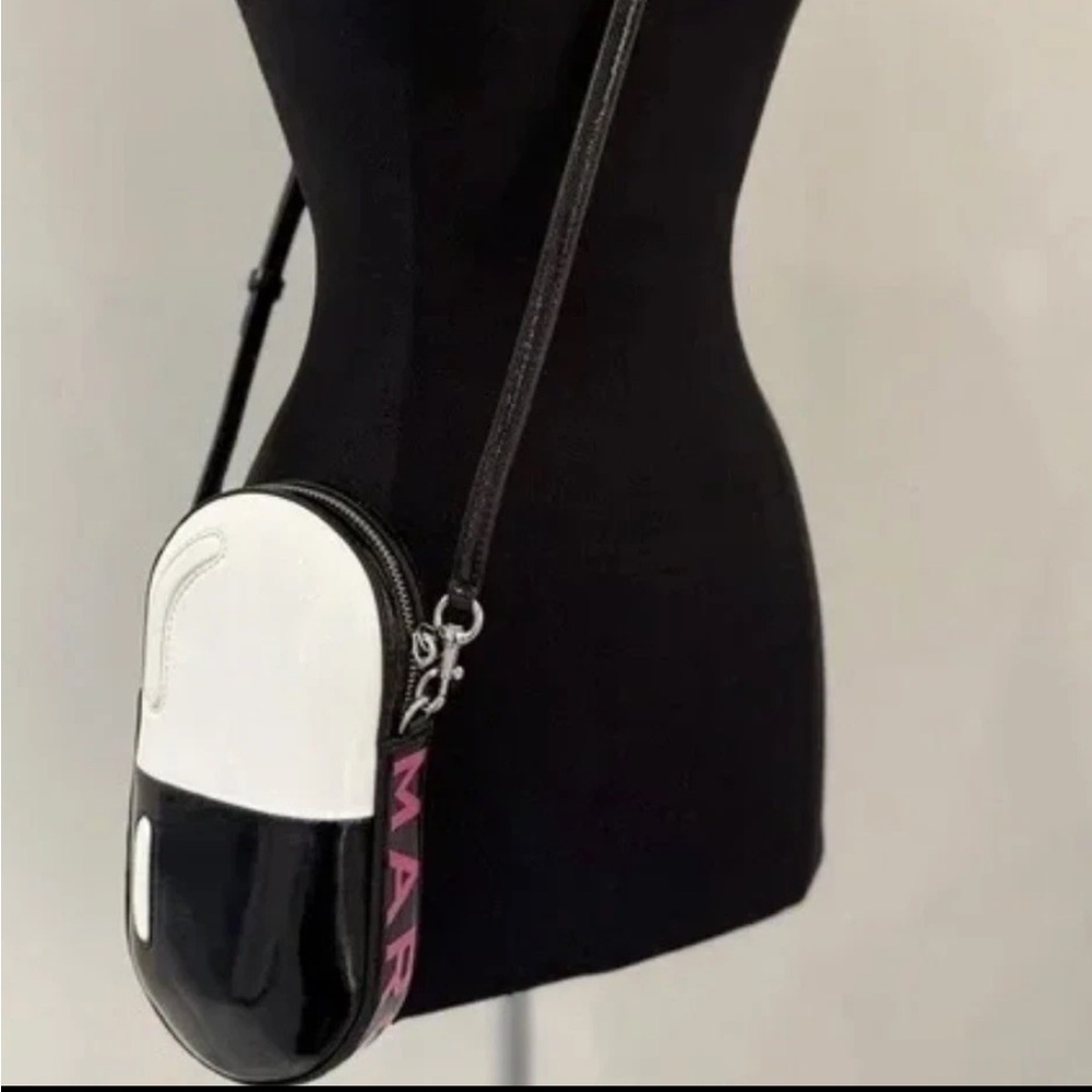 💊 Marc Jacobs 3D Vitamin Pill Crossbody 💊